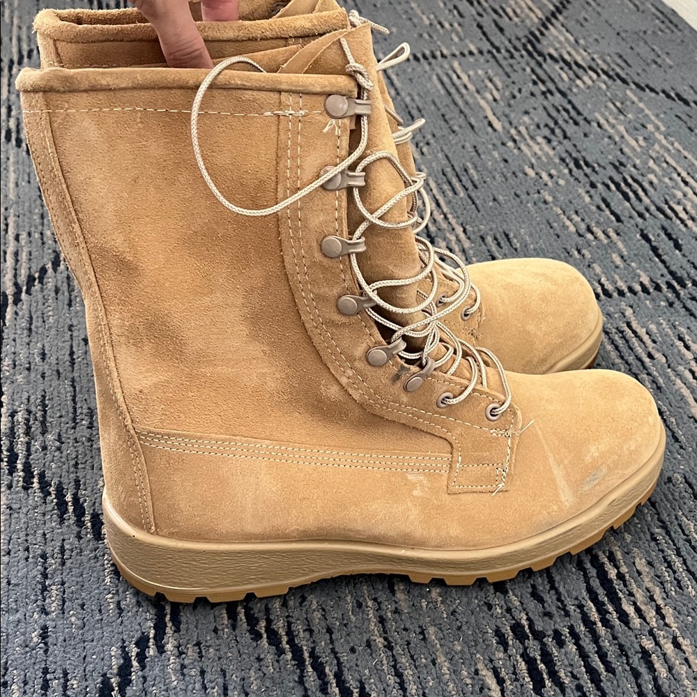 Vibram military boot. New. Good condition